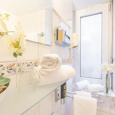 Bejuna By Vivere Stays Hotel